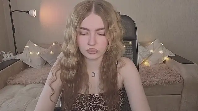 ViolettaLopez online show from February 2026 12:50:02 PM