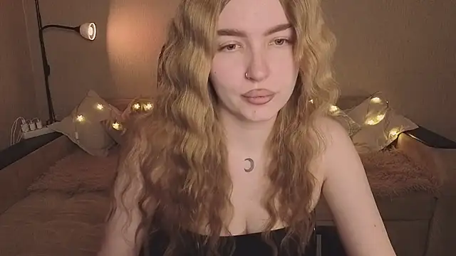 ViolettaLopez online show from February 2026 06:06:01 PM