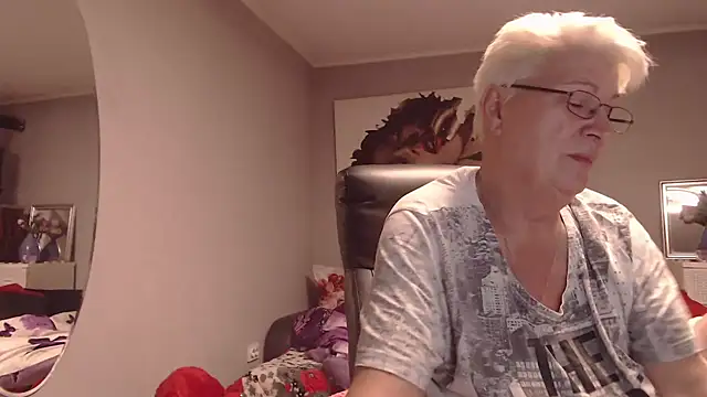 LaylaMilf online show from October 2025 06:50:01 PM