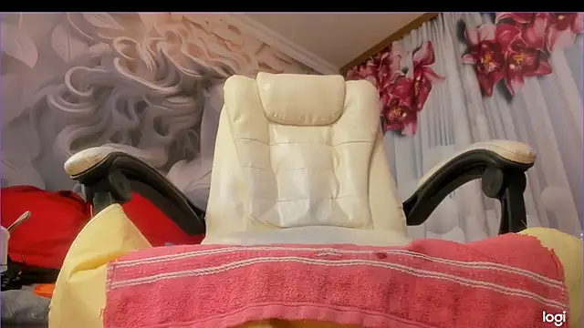 Snapshot of Cutie_orgasm chatting on March 2025 04:32:02 PM Cutie orgasm online show from March 2025 04:32:02 PM