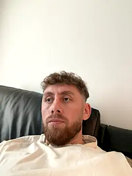 Snapshot of Cata9407 chatting on December 2025 12:32:02 PM Cata9407 online show from December 2025 12:32:02 PM