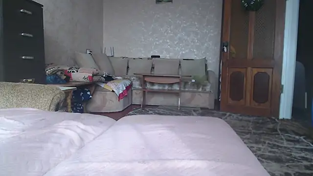 Amy August online show from March 2026 12:32:01 PM