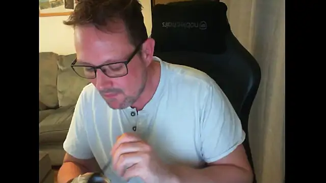 Snapshot of ZebedeePirate chatting on February 2025 08:47:02 PM ZebedeePirate online show from February 2025 08:47:02 PM