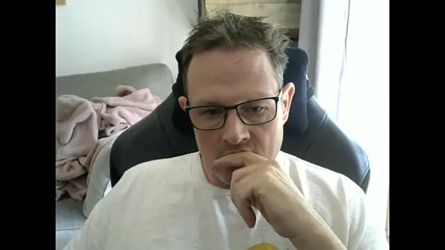 ZebedeePirate online show from April 2026 12:30:02 PM