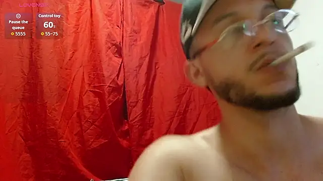 Snapshot of MarcusMilarc chatting on July 2026 02:05:17 AM MarcusMilarc online show from July 2026 02:05:17 AM