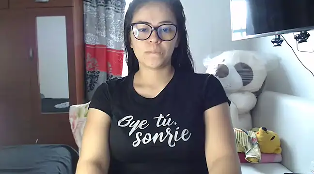 Snapshot of mayhott2 chatting on January 2025 07:10:01 PM mayhott2 online show from January 2025 07:10:01 PM