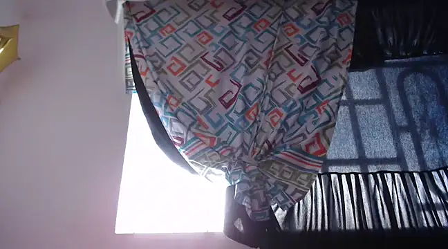 Snapshot of mayhott2 chatting on January 2025 05:28:02 PM mayhott2 online show from January 2025 05:28:02 PM