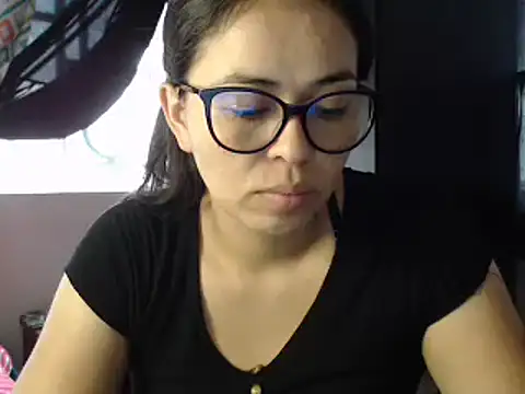 Snapshot of mayhott2 chatting on February 2025 06:37:02 PM mayhott2 online show from February 2025 06:37:02 PM