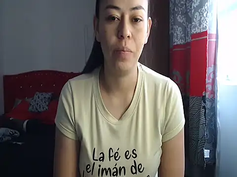 Snapshot of mayhott2 chatting on February 2025 04:48:02 PM mayhott2 online show from February 2025 04:48:02 PM