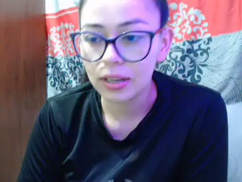 Snapshot of mayhott2 chatting on March 2025 10:30:02 PM mayhott2 online show from March 2025 10:30:02 PM