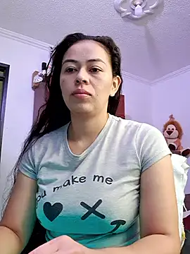 Snapshot of mayhott2 chatting on October 2025 05:19:02 PM mayhott2 online show from October 2025 05:19:02 PM