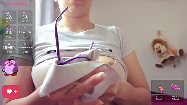 Snapshot of mayhott2 chatting on October 2025 06:18:02 PM mayhott2 online show from October 2025 06:18:02 PM