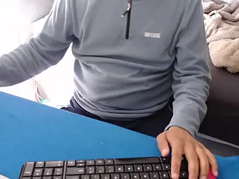 desiloverboy online show from July 2026 10:14:01 AM