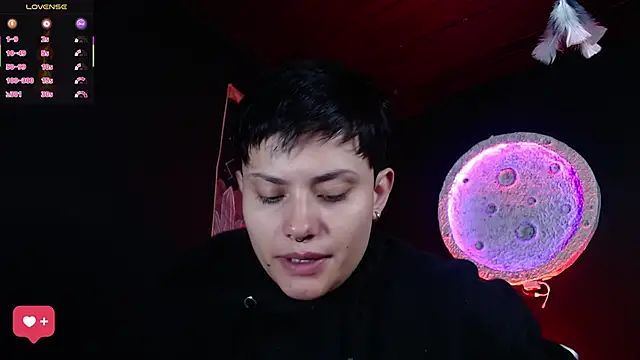 girl intense444 online show from April 2026 01:38:02 PM