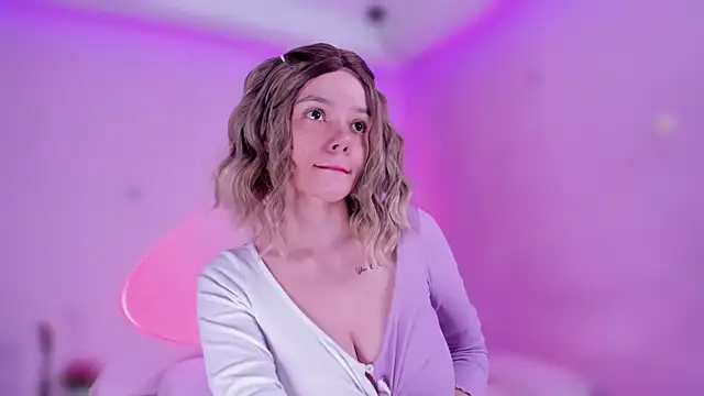 Snapshot of bella_adams_ chatting on January 2025 10:22:01 PM bella adams online show from January 2025 10:22:01 PM