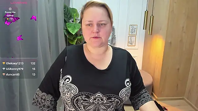 Snapshot of ScarlettSoft chatting on December 2024 12:05:02 PM ScarlettSoft online show from December 2024 12:05:02 PM