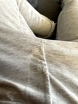 Snapshot of geilmeisje98 chatting on November 2025 08:06:01 AM geilmeisje98 online show from November 2025 08:06:01 AM