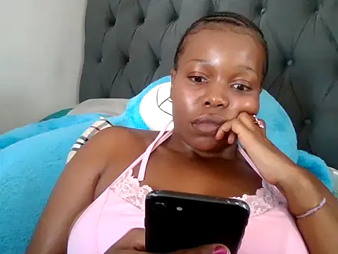 Snapshot of cherryontopy chatting on February 2025 12:22:01 PM cherryontopy online show from February 2025 12:22:01 PM