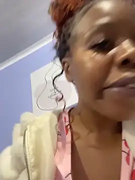 Snapshot of cherryontopy chatting on November 2025 09:59:01 PM cherryontopy online show from November 2025 09:59:01 PM