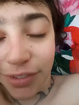 Snapshot of Blulilla69 chatting on February 2025 07:18:02 AM Blulilla69 online show from February 2025 07:18:02 AM