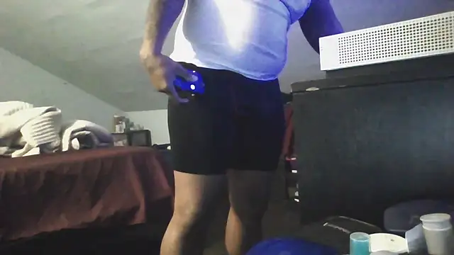 Snapshot of ReeferMadness59 chatting on February 2026 06:40:02 AM ReeferMadness59 online show from February 2026 06:40:02 AM