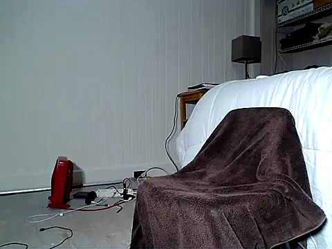 Snapshot of HungHawaiian808@xh chatting on April 2026 05:11:01 AM HungHawaiian808xh online show from April 2026 05:11:01 AM