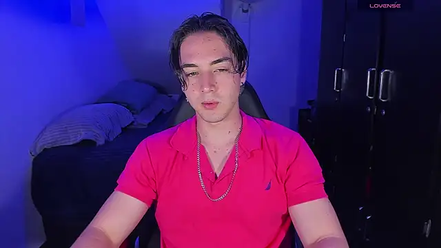 Snapshot of Alex_smith00 chatting on September 2025 12:03:02 AM Alex smith00 online show from September 2025 12:03:02 AM