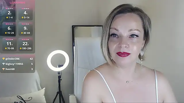 Tilly Eliot online show from March 2025 09:32:02 PM