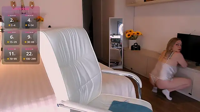 Tilly Eliot online show from October 2025 07:01:02 PM