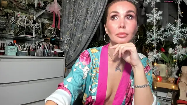 Snapshot of Aurora108 chatting on January 2025 10:34:01 PM Aurora108 online show from January 2025 10:34:01 PM