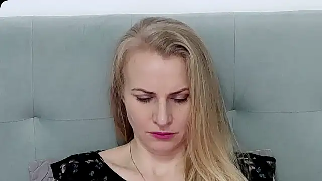 K  Adrienne online show from March 2026 07:01:01 AM