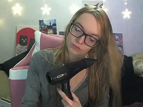 SecretSophia online show from November 2025 09:08:01 PM