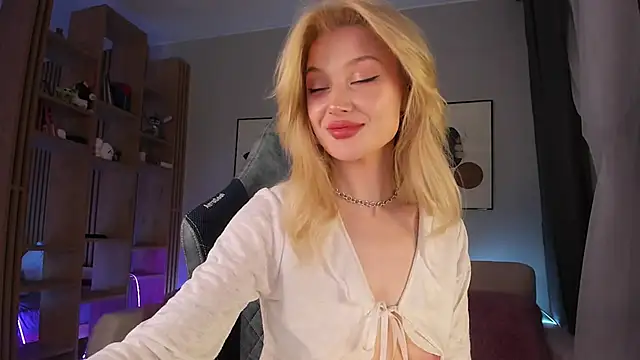 sugar club online show from February 2025 06:59:02 PM