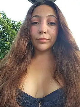 Snapshot of VickyHoult chatting on November 2025 09:59:02 PM VickyHoult online show from November 2025 09:59:02 PM