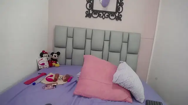 Snapshot of joanasexi chatting on December 2024 11:44:01 AM joanasexi online show from December 2024 11:44:01 AM