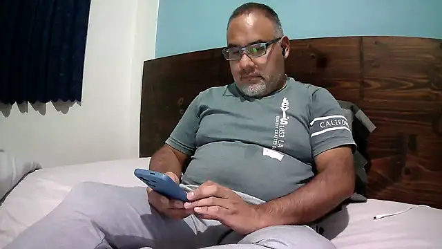 PhillDrake11 online show from March 2026 03:01:02 AM