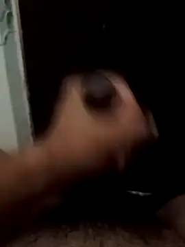 Snapshot of Deluxe_dick chatting on January 2025 04:33:02 AM Deluxe dick online show from January 2025 04:33:02 AM