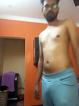 arhan3043 online show from October 2025 02:12:02 PM