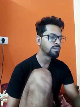 arhan3043 online show from October 2025 12:41:02 PM