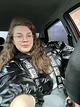 Snapshot of Sweet_Monro chatting on January 2025 07:04:01 AM Sweet Monro online show from January 2025 07:04:01 AM