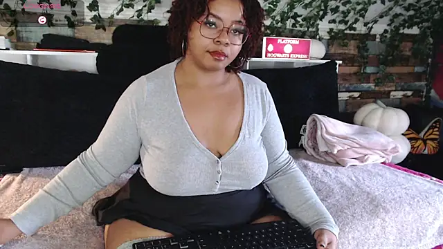 Snapshot of -khayaparker chatting on December 2024 07:22:02 PM -khayaparker online show from December 2024 07:22:02 PM