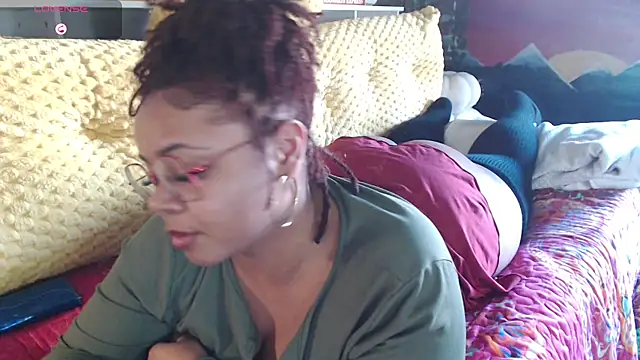 Snapshot of -khayaparker chatting on January 2025 08:29:01 PM -khayaparker online show from January 2025 08:29:01 PM