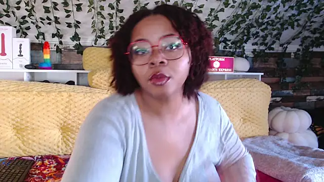 Snapshot of -khayaparker chatting on January 2025 01:56:02 PM -khayaparker online show from January 2025 01:56:02 PM