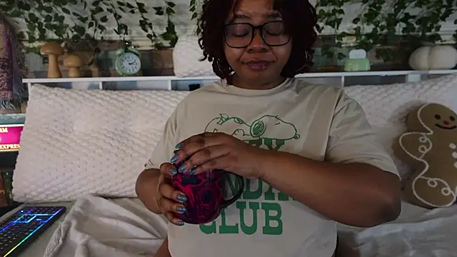 Snapshot of -khayaparker chatting on March 2025 07:13:02 AM -khayaparker online show from March 2025 07:13:02 AM