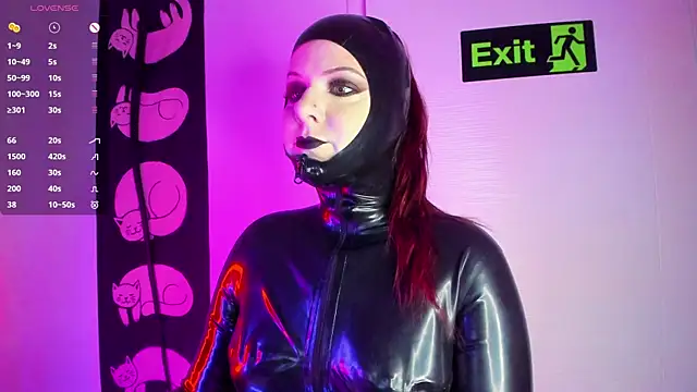 Snapshot of auroralatexprincess chatting on November 2025 07:58:01 PM auroralatexprincess online show from November 2025 07:58:01 PM