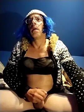 Snapshot of MirthildaVenza chatting on October 2025 07:07:02 AM MirthildaVenza online show from October 2025 07:07:02 AM