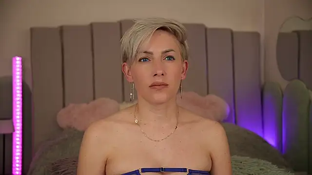 Snapshot of VickySecret96 chatting on March 2025 06:12:02 PM VickySecret96 online show from March 2025 06:12:02 PM