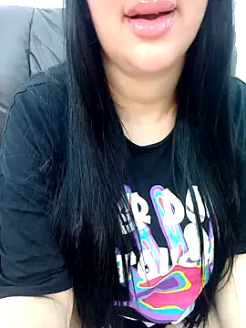 Snapshot of Queen_sousou chatting on February 2025 01:19:02 AM Queen sousou online show from February 2025 01:19:02 AM