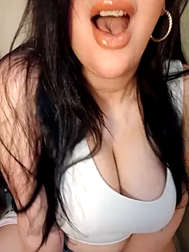 Snapshot of Queen_sousou chatting on March 2025 01:58:02 AM Queen sousou online show from March 2025 01:58:02 AM