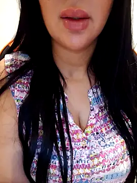 Snapshot of Queen_sousou chatting on October 2025 08:34:01 AM Queen sousou online show from October 2025 08:34:01 AM